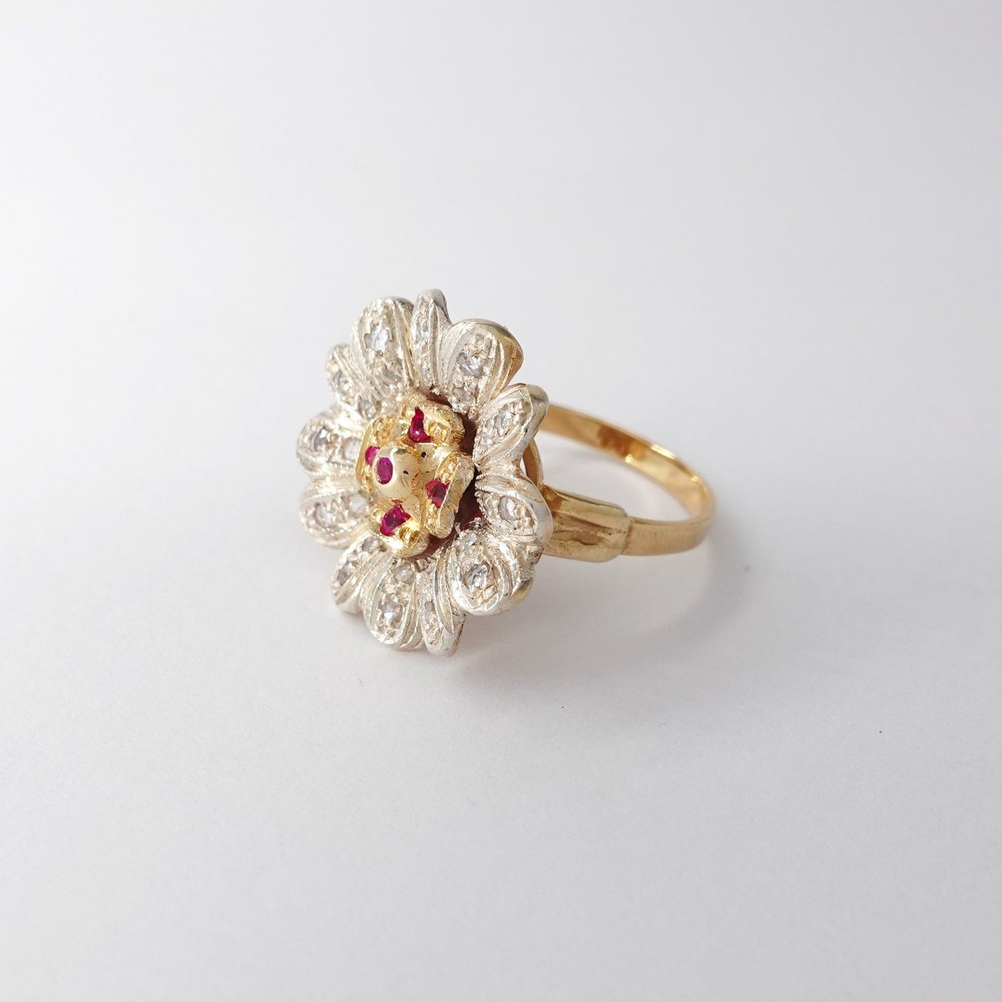Anello fiore