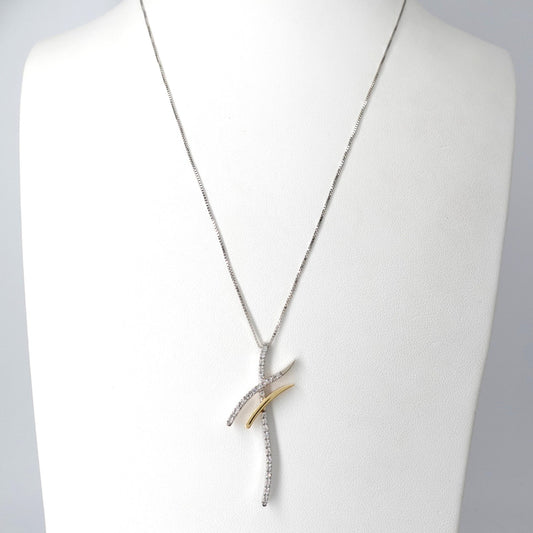 Collana con pendente a croce