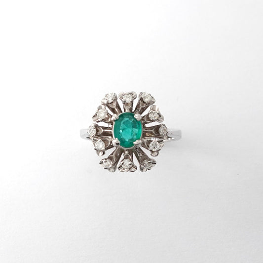 Anello con smeraldo
