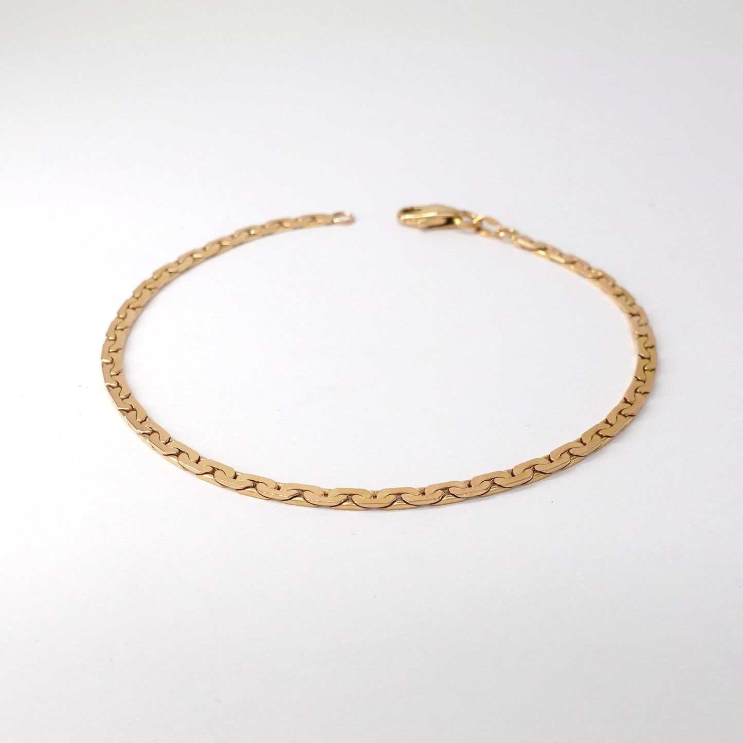 Bracciale a maglia piatta