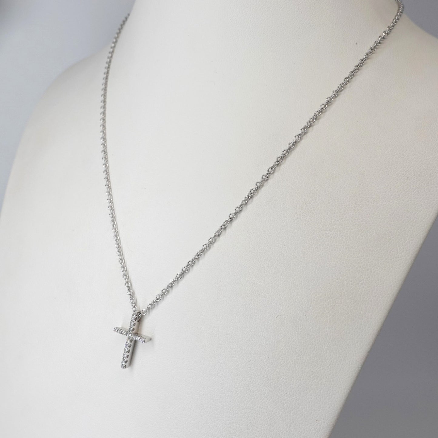 Catenina con pendente croce