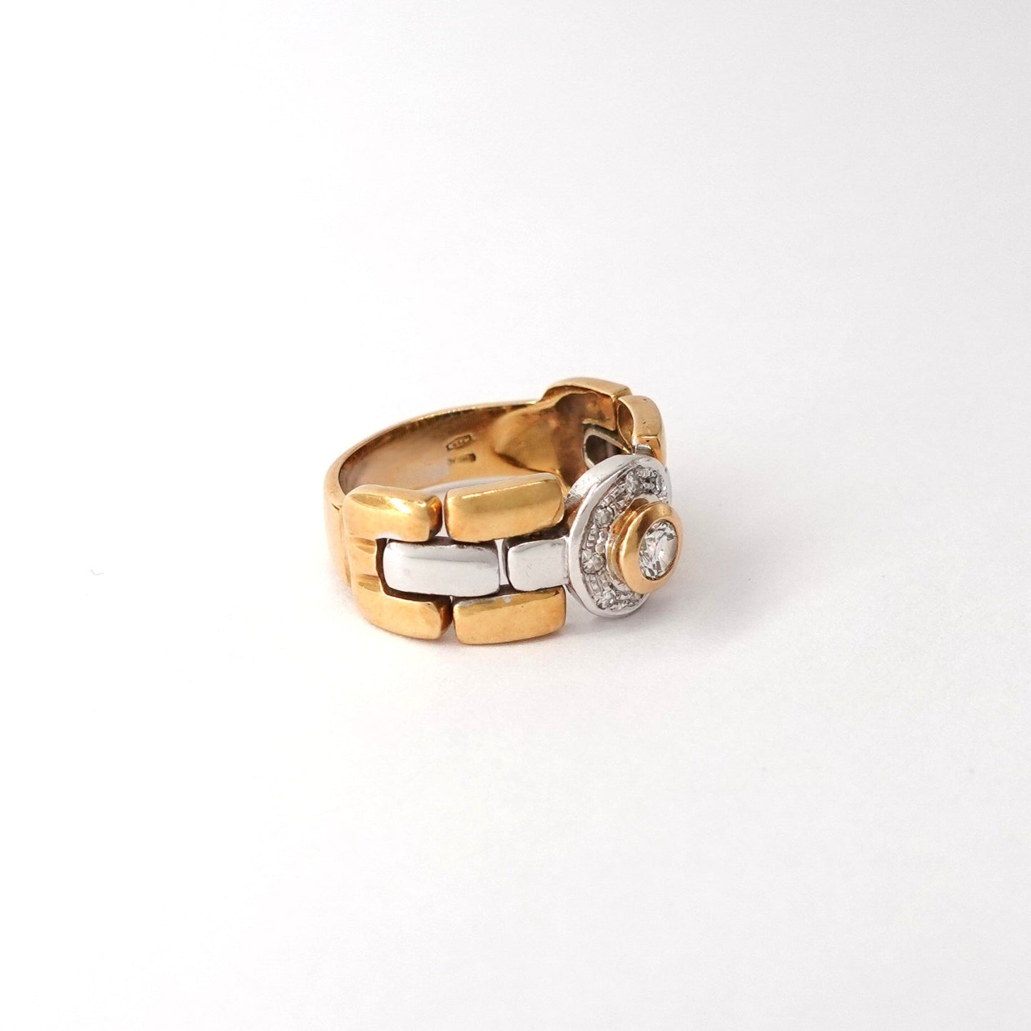 Anello a maglia semirigida