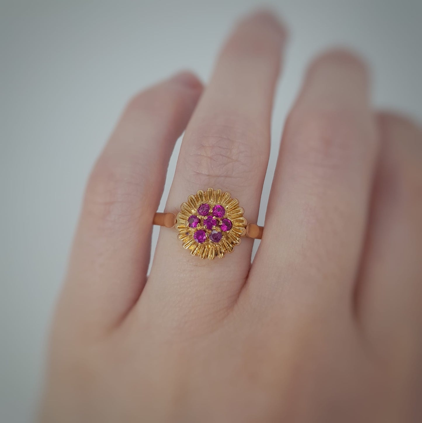 Anello in oro giallo 18kt con zirconi