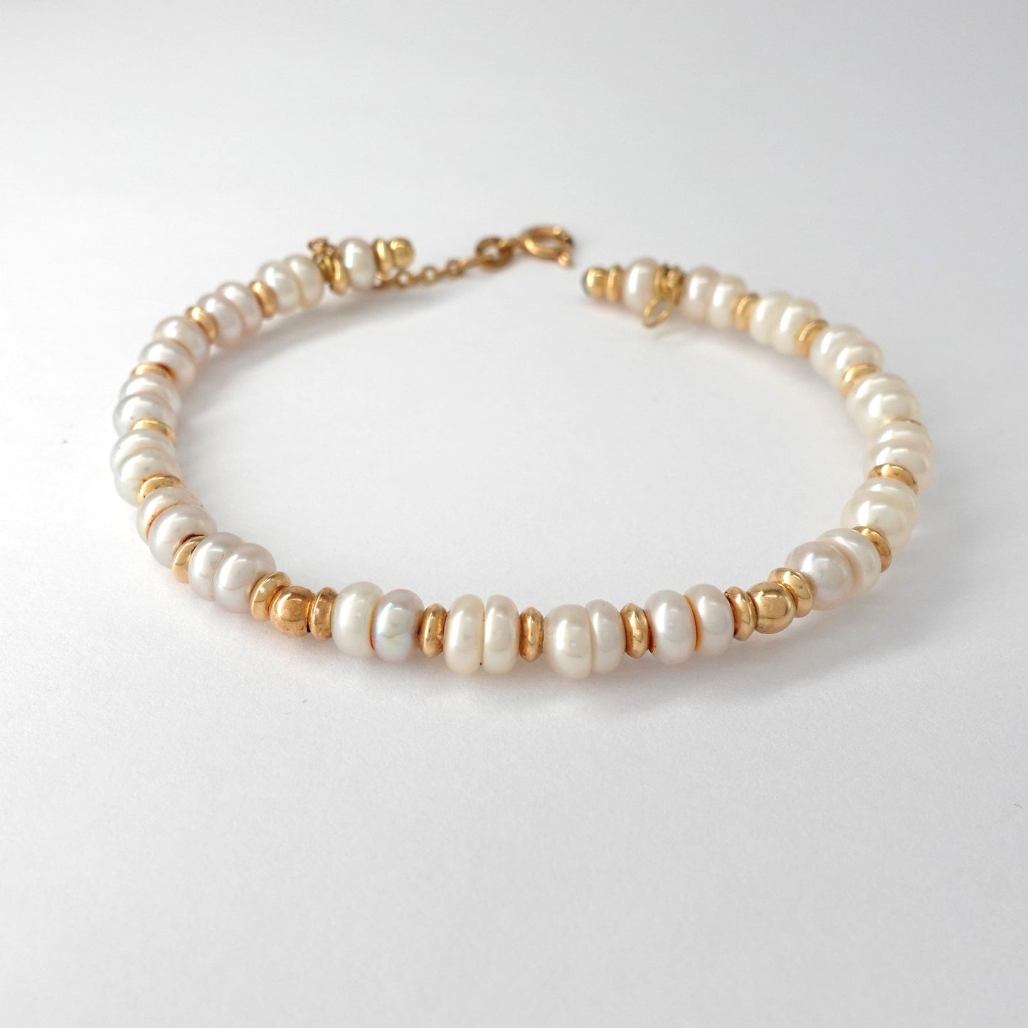 Bracciale rigido  con perle