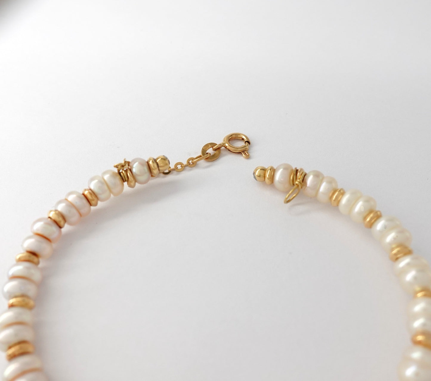 Bracciale rigido  con perle