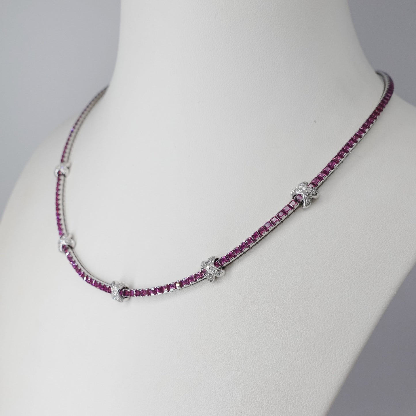 Parure girocollo e orecchini