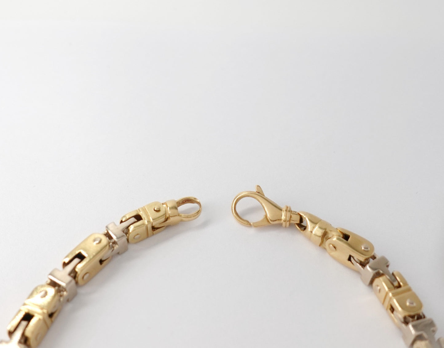 Bracciale a maglia lavorata
