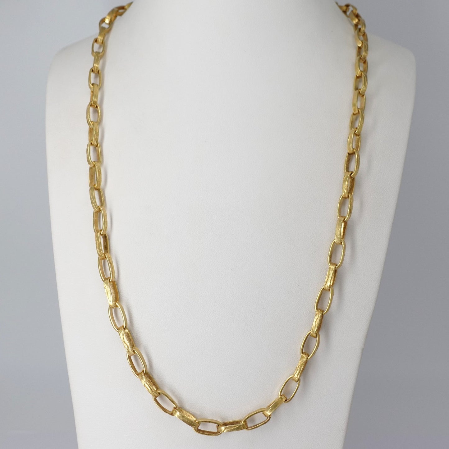 Collana con maglia a lavorazione etrusca