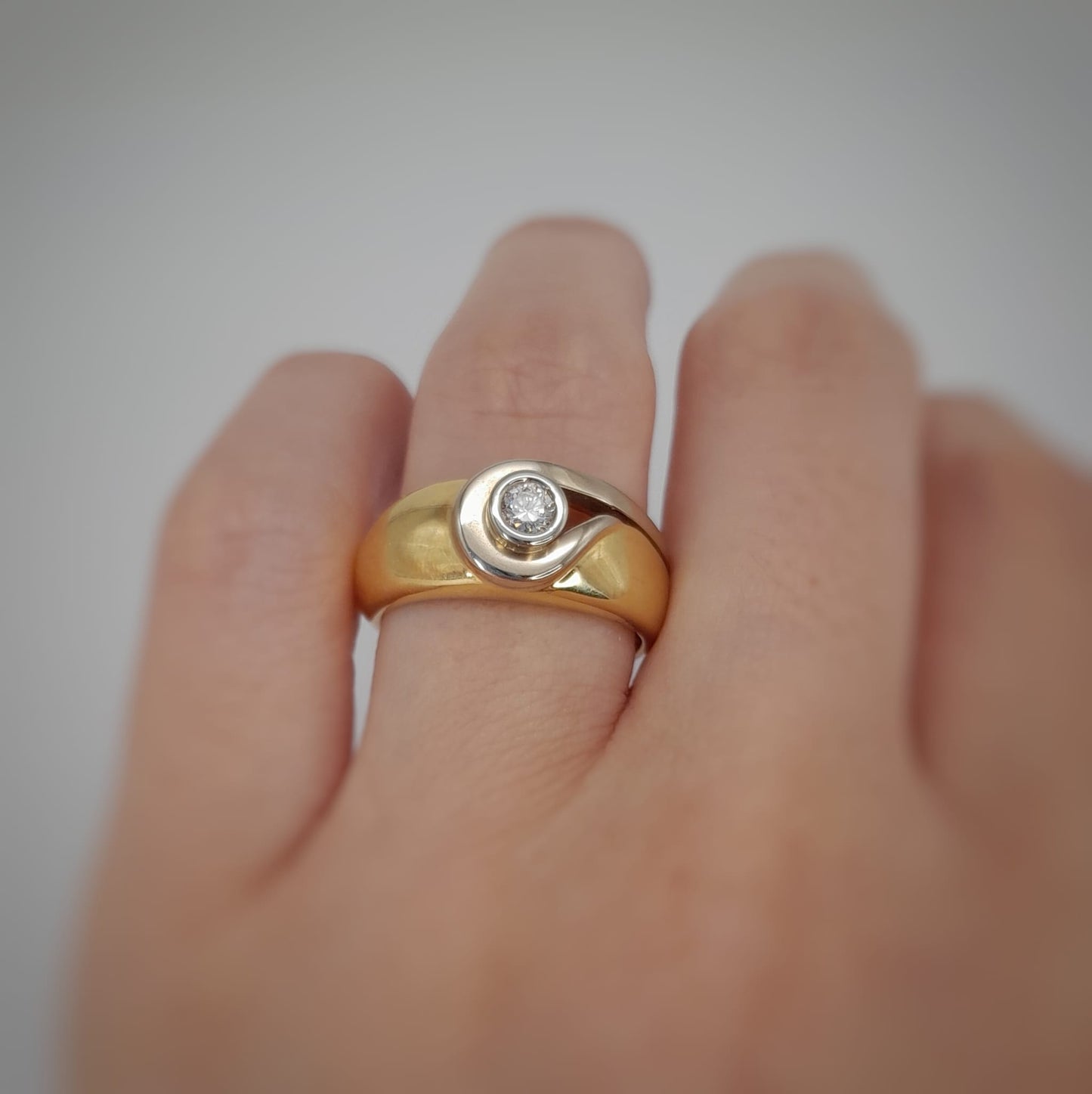 Anello solitario