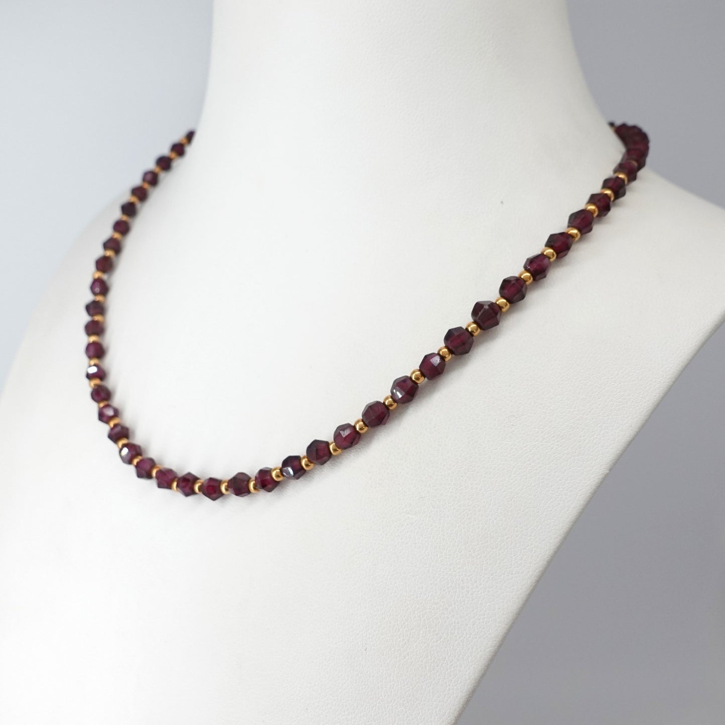 Collana  con granati