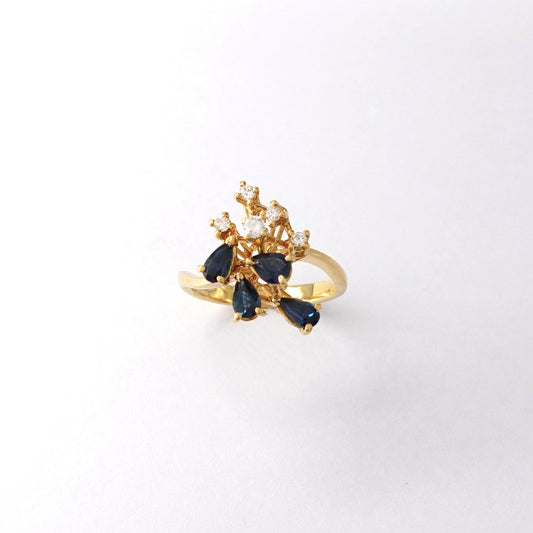Anello con diamanti e zaffiri