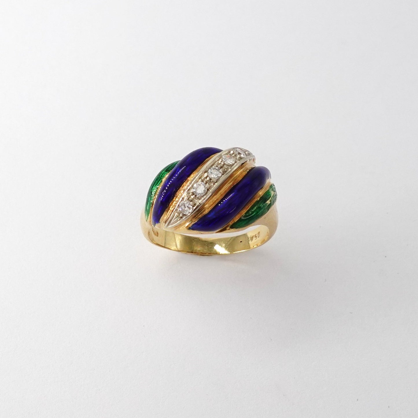 Anello con smalti colorati
