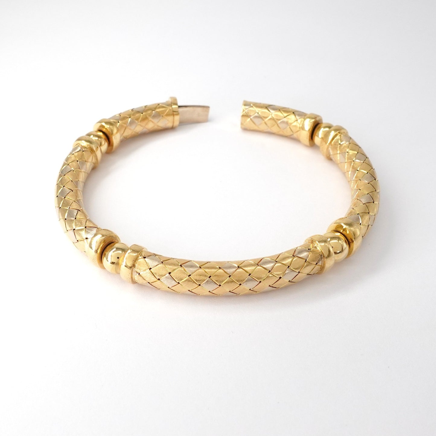 Bracciale semirigido
