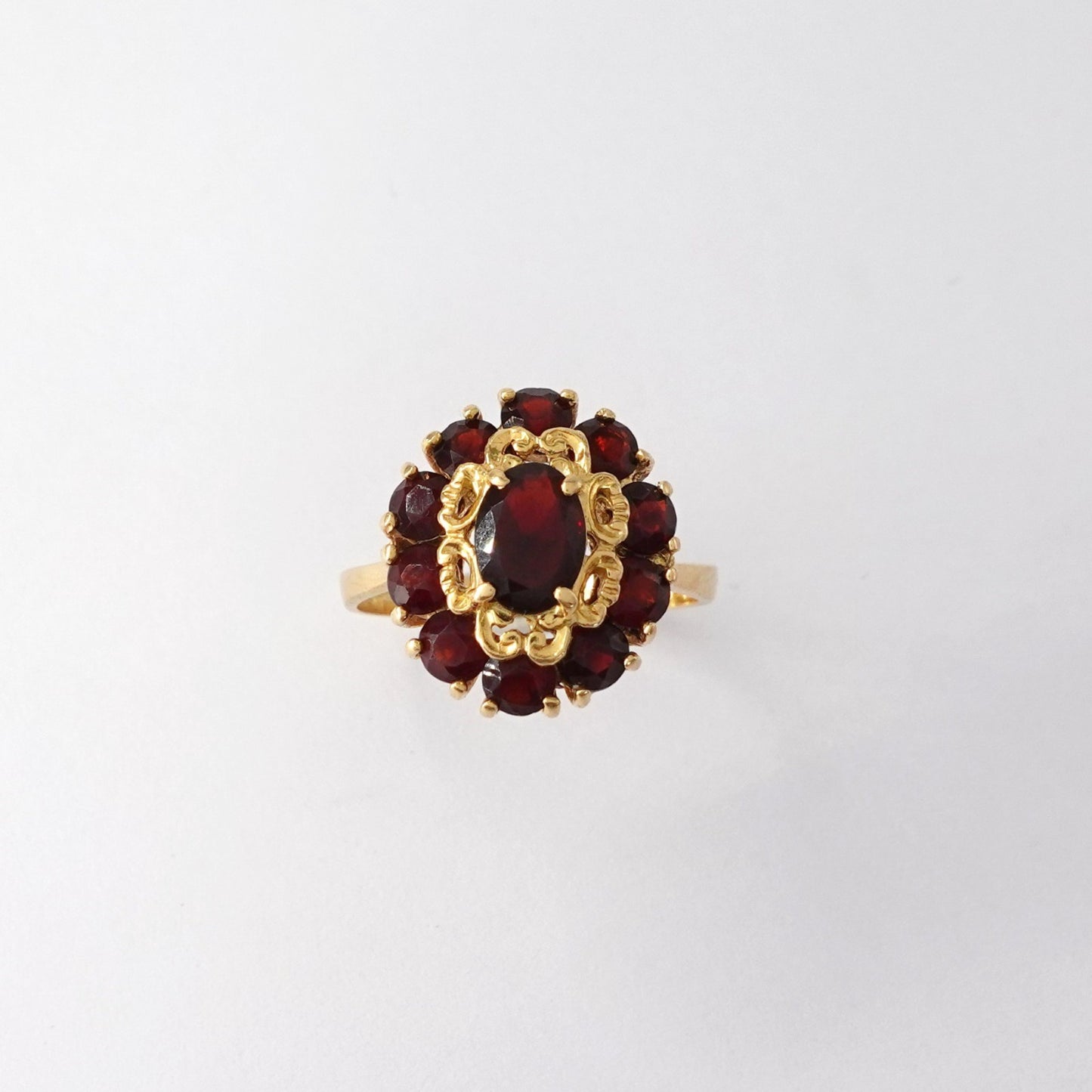 Anello  con granati