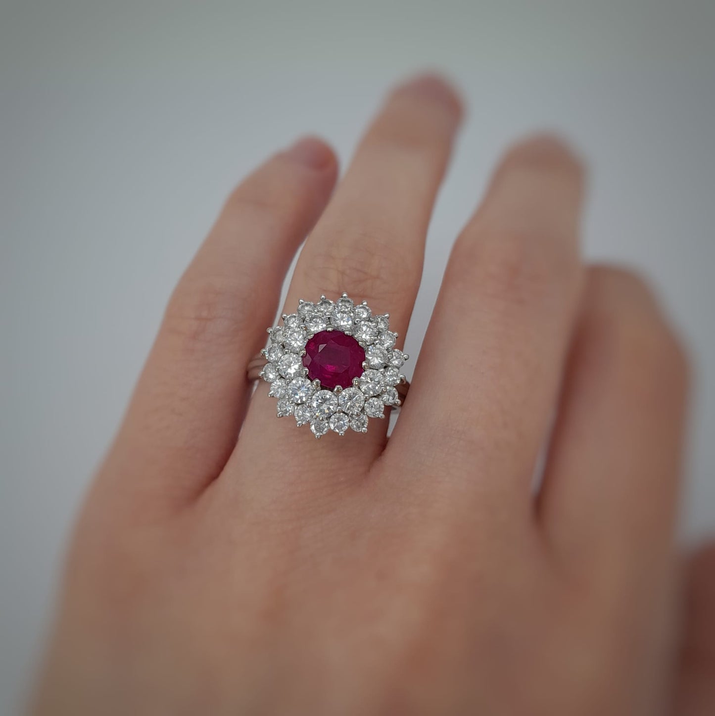 Anello con rubino