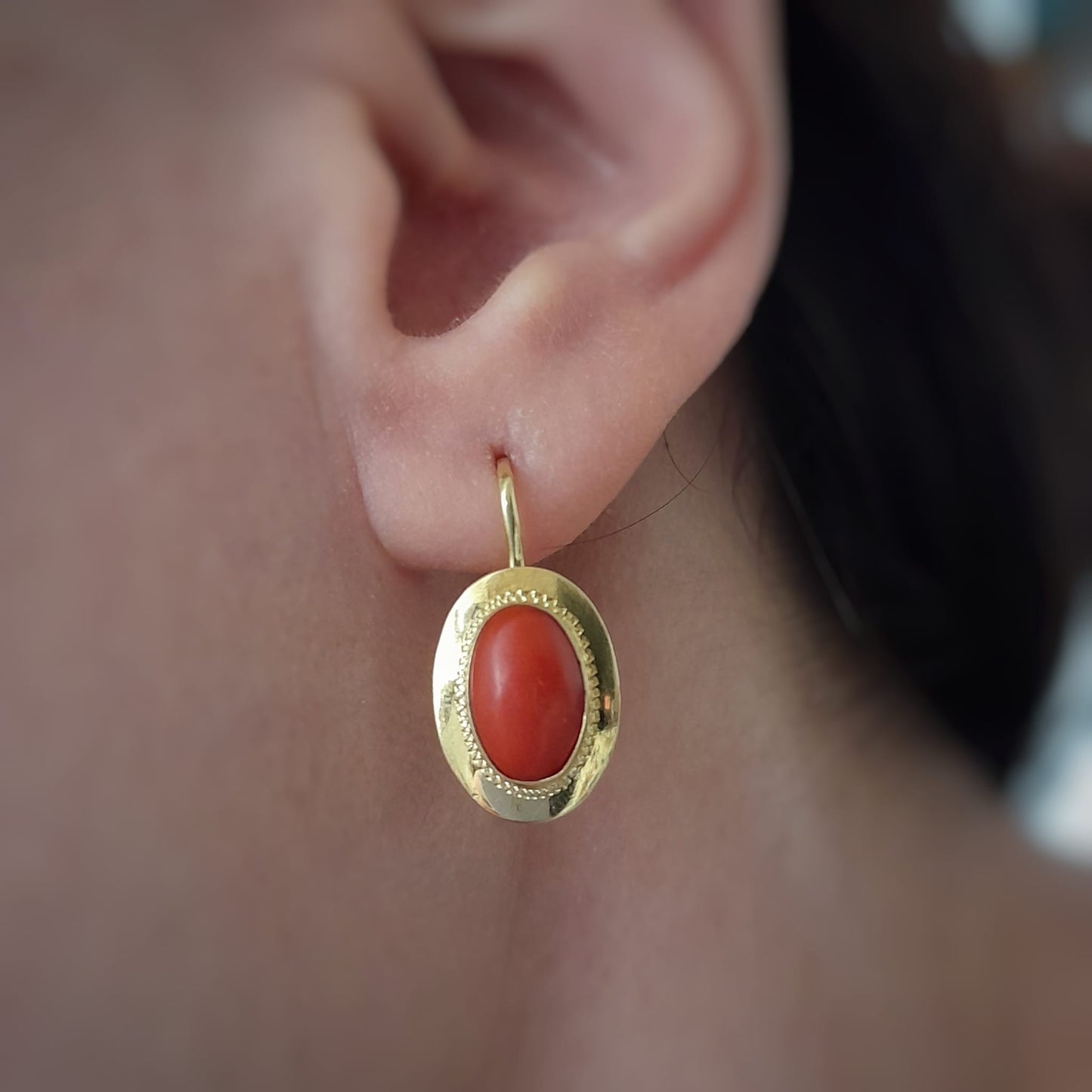 Orecchini  con corallo