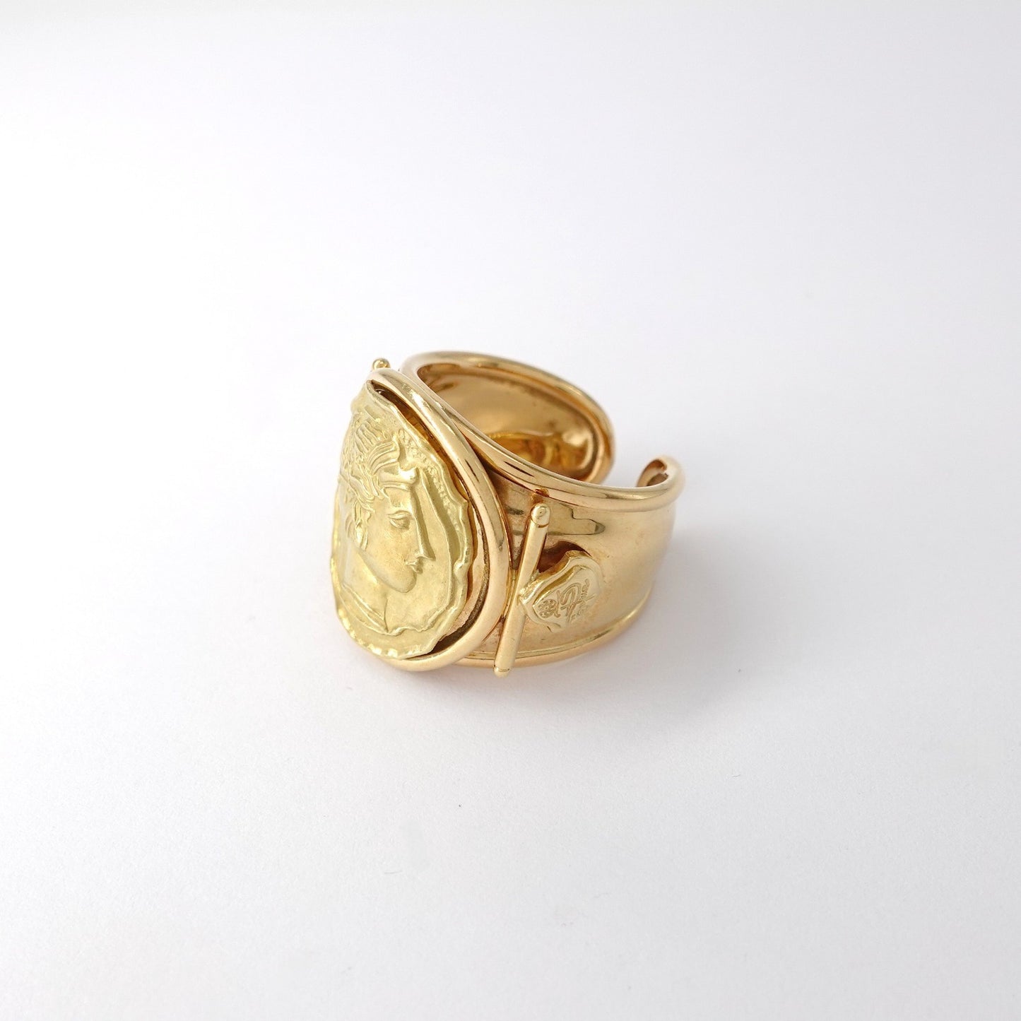Anello con cammeo