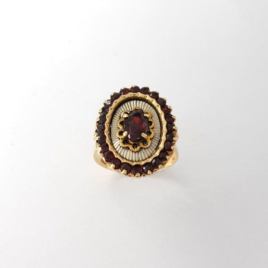 Anello con granati