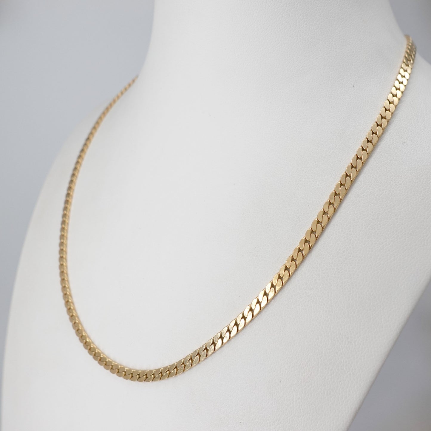 Collana a maglia piatta