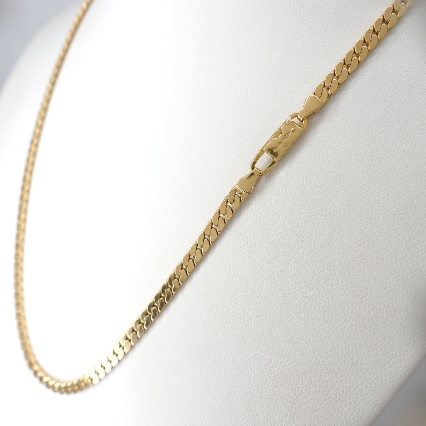 Collana a maglia piatta