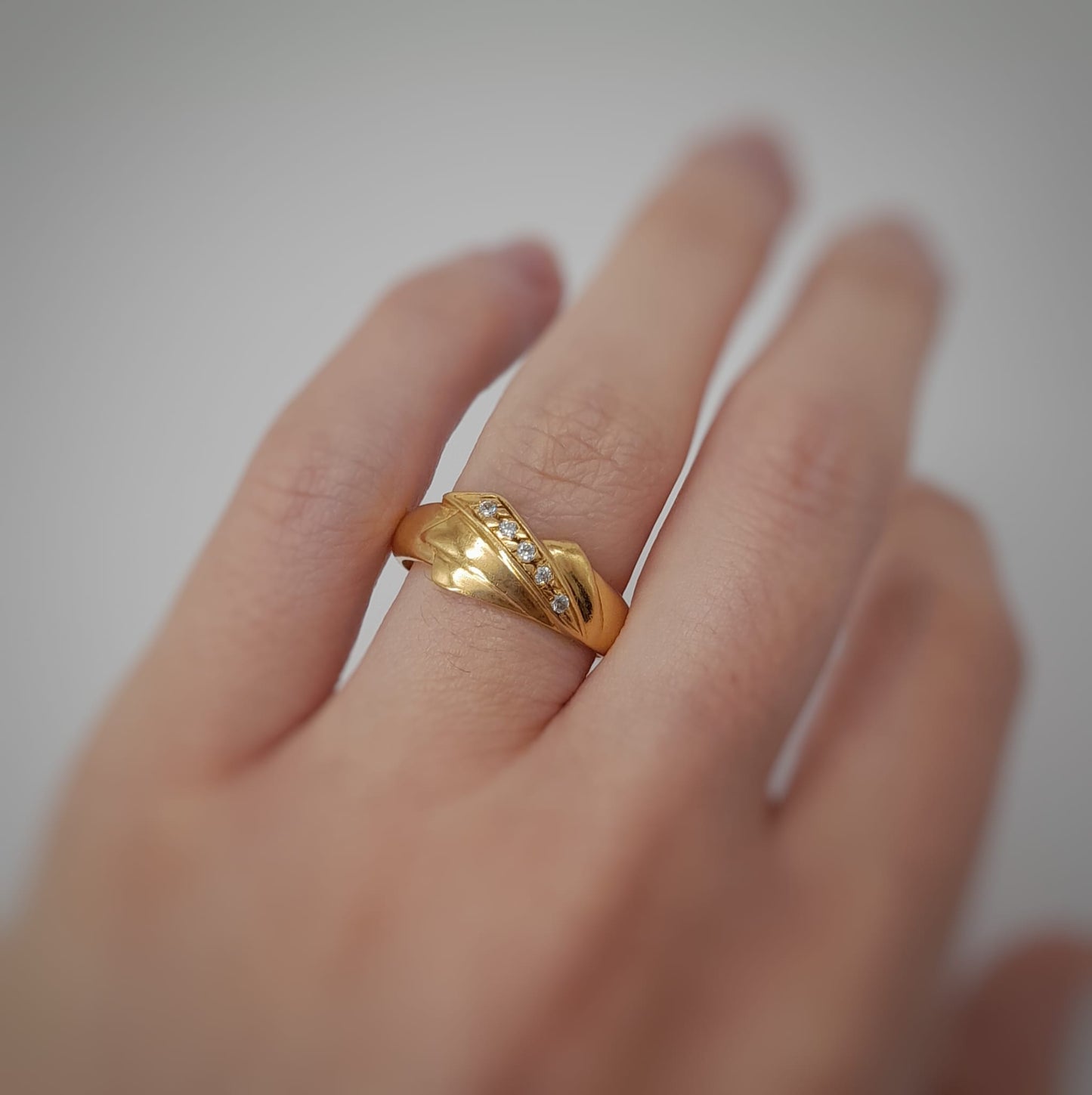 Anello  con zirconi