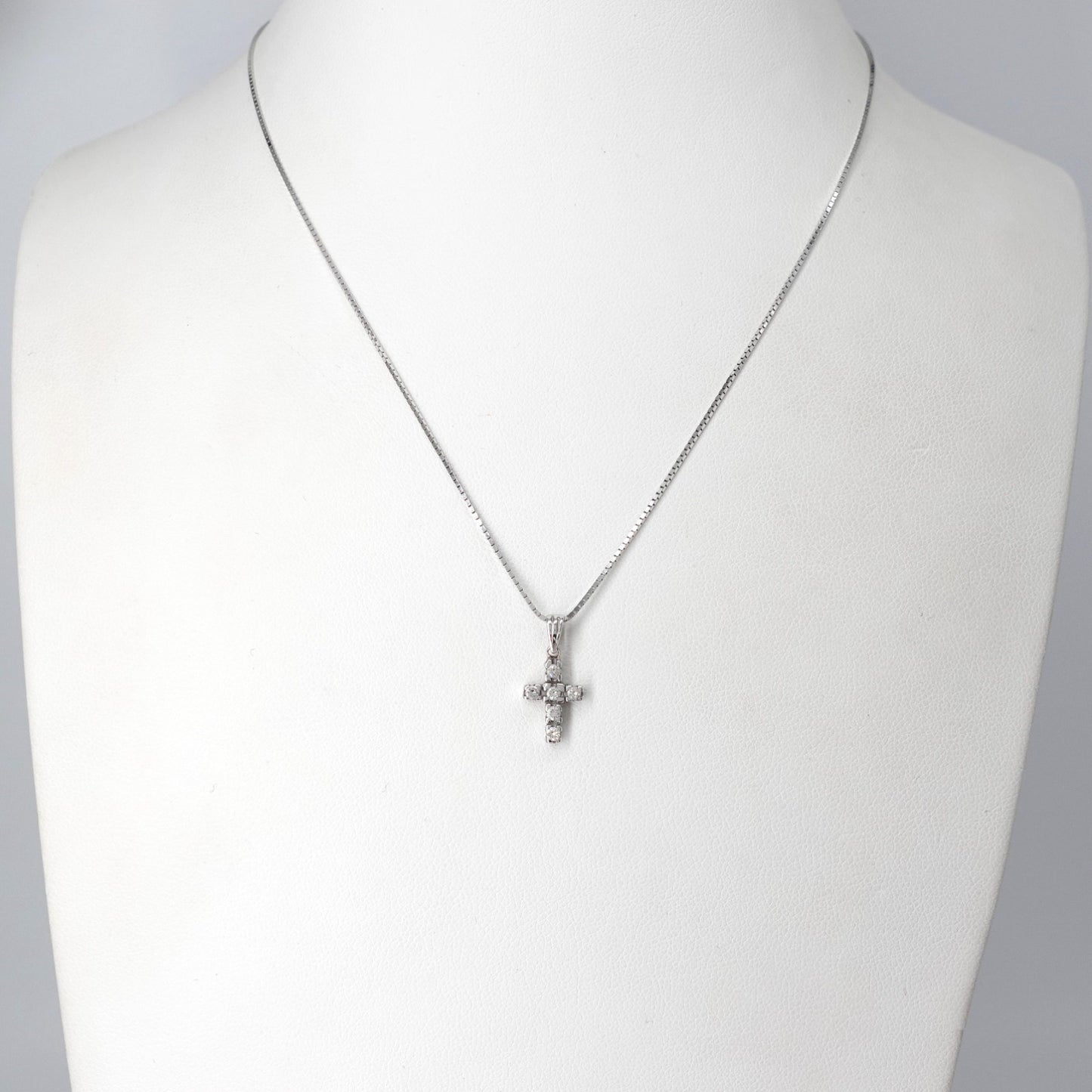 Catenina con pendente croce