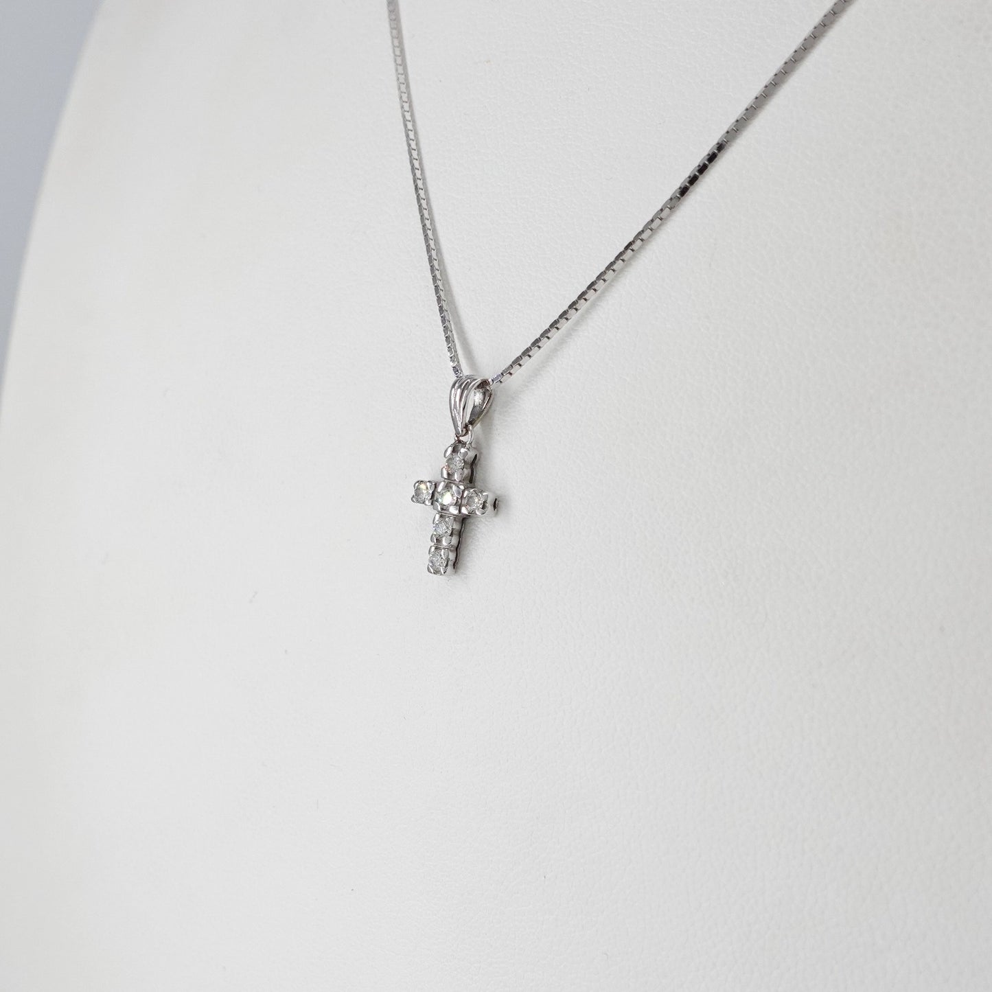 Catenina con pendente croce