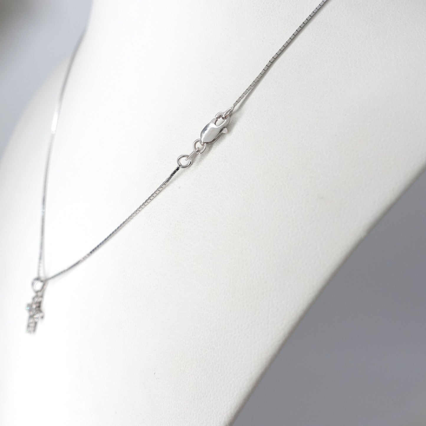 Catenina con pendente croce