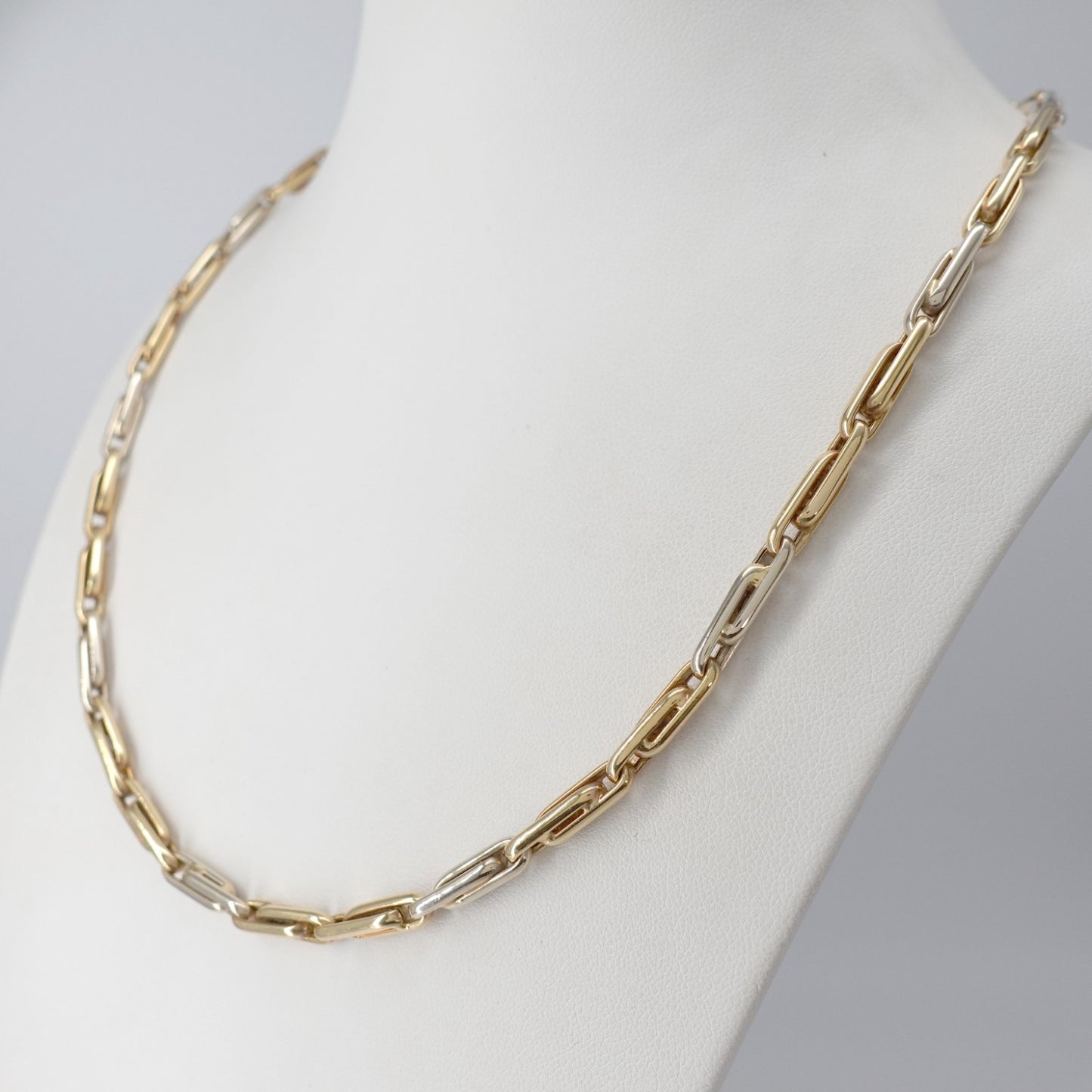 Collana  con maglia a segmenti