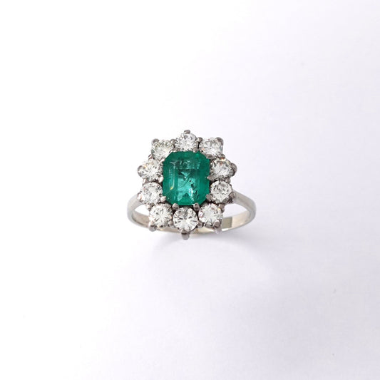 Anello  con smeraldo e diamanti