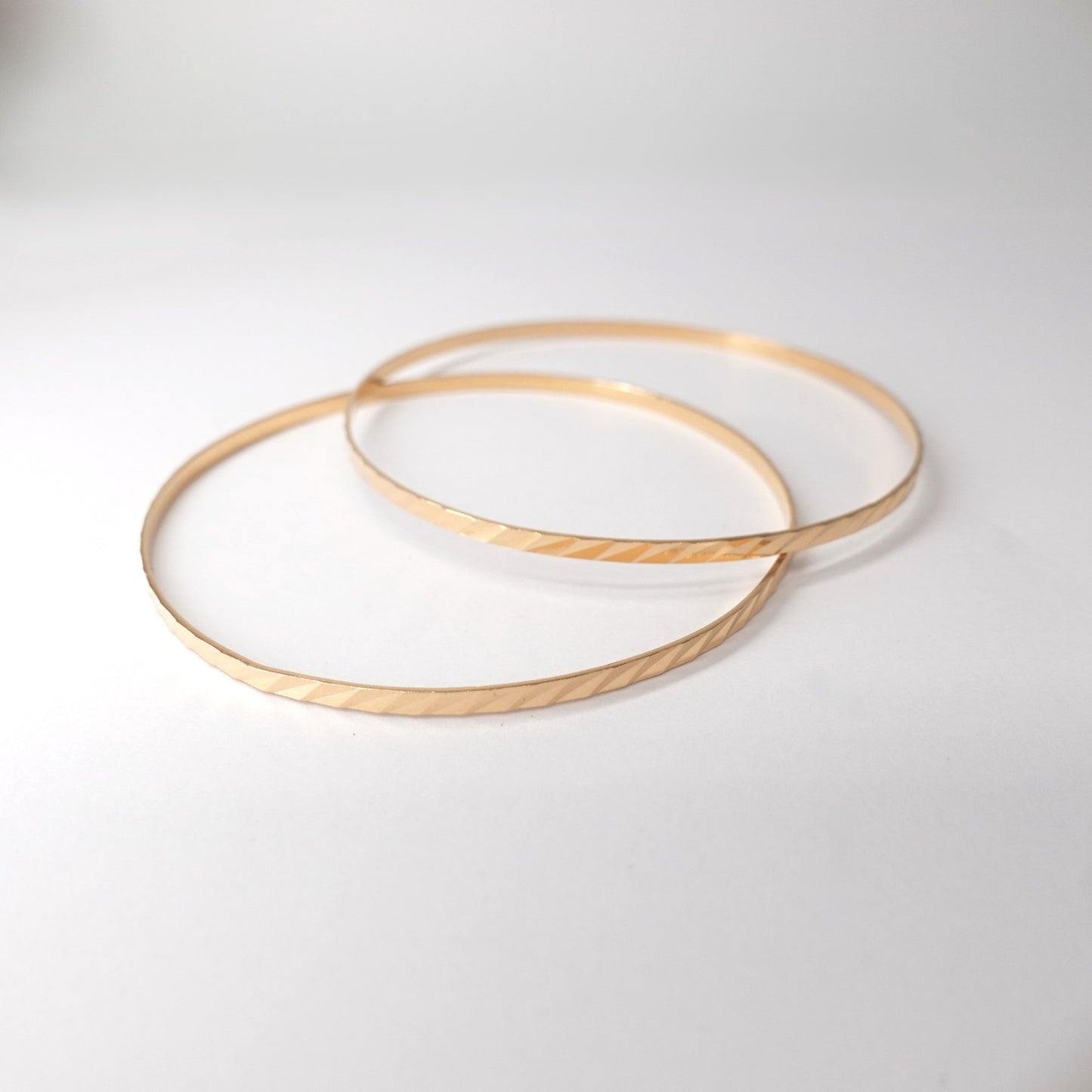 Due bracciali a cerchio