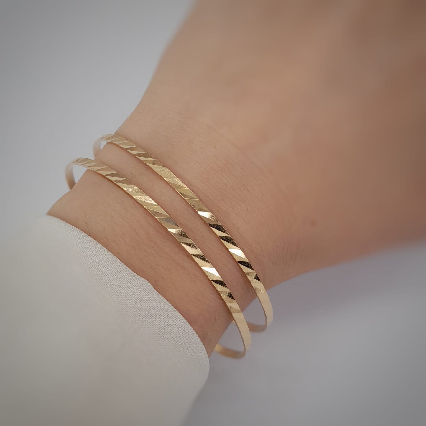 Due bracciali a cerchio