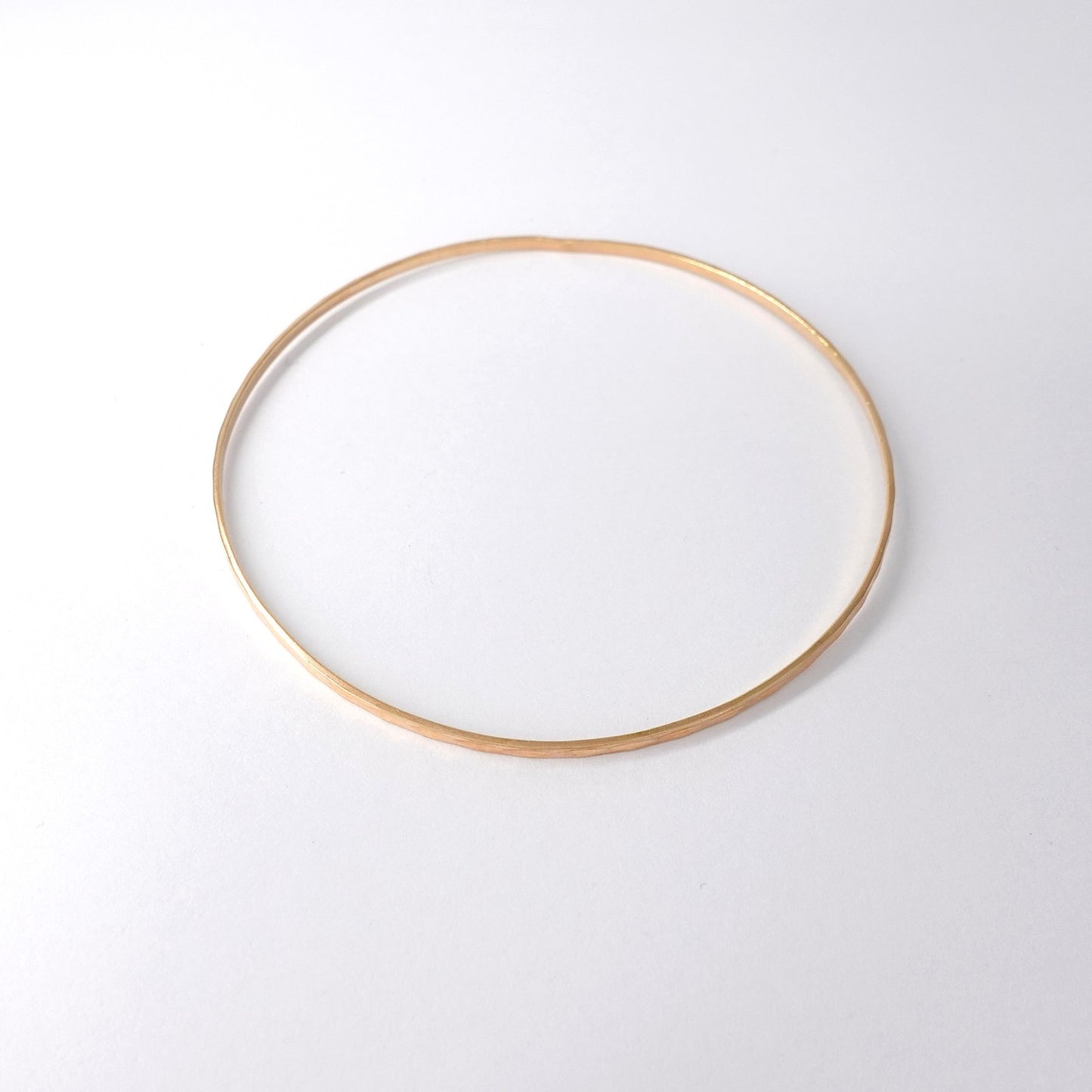 Cinque bracciali a cerchio
