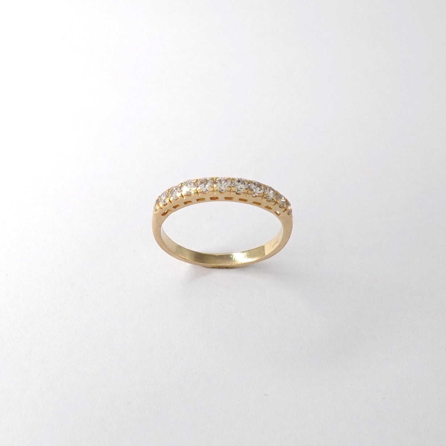 Anello rivière  con diamanti