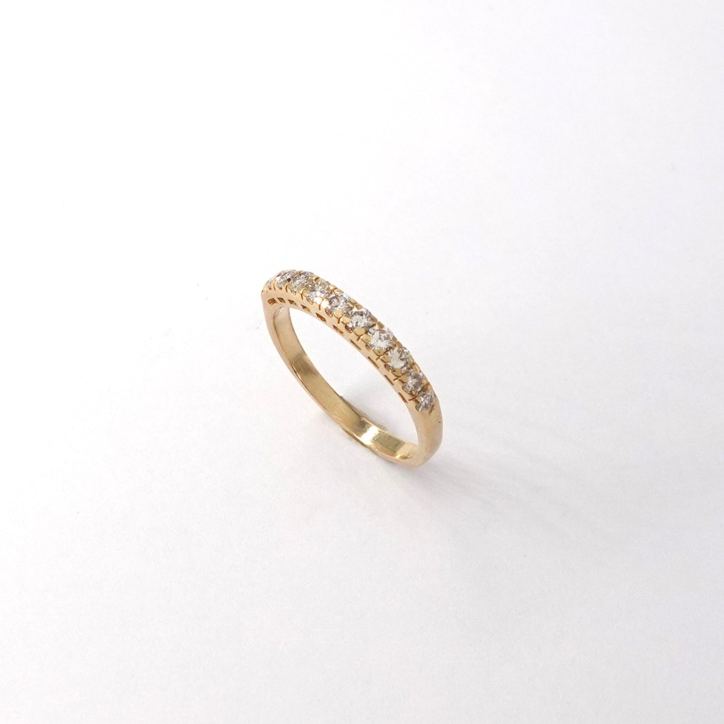 Anello rivière  con diamanti