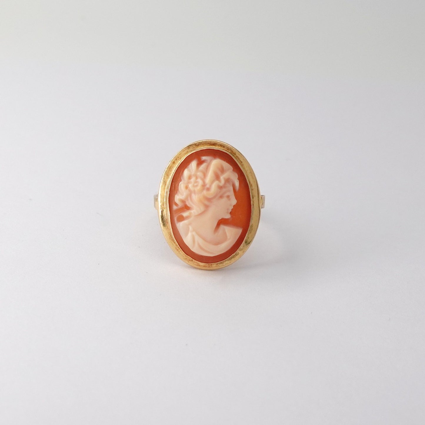 Anello  con cammeo