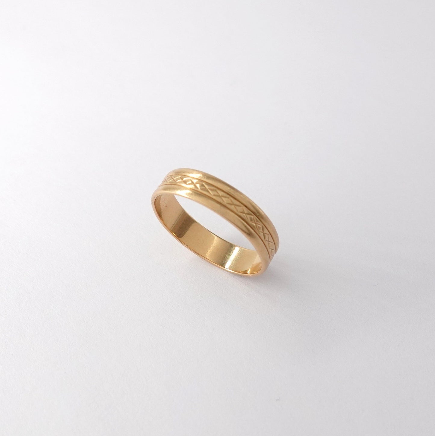 Anello a fede lavorata
