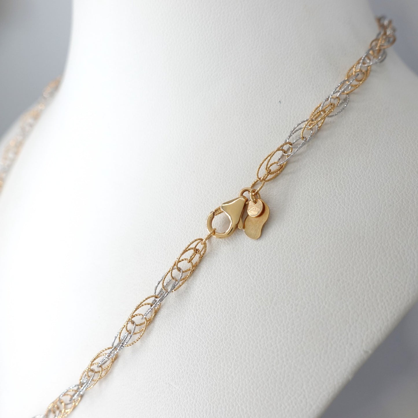 Collana a maglia intrecciata