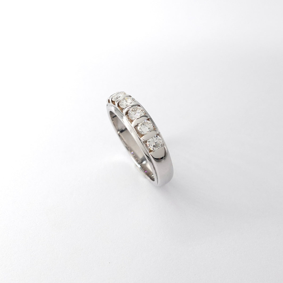 Anello Rivière con Diamanti