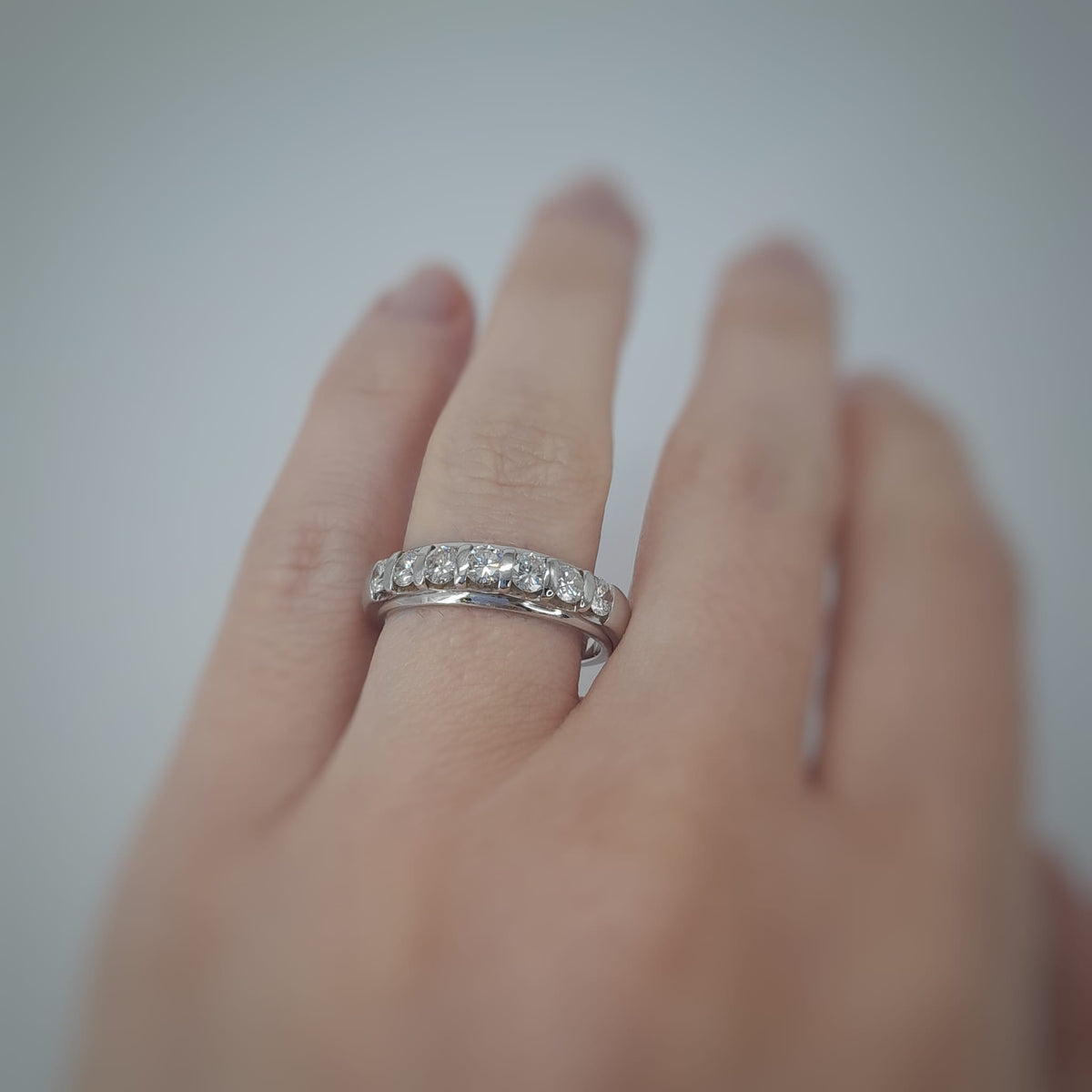 Anello Rivière con Diamanti
