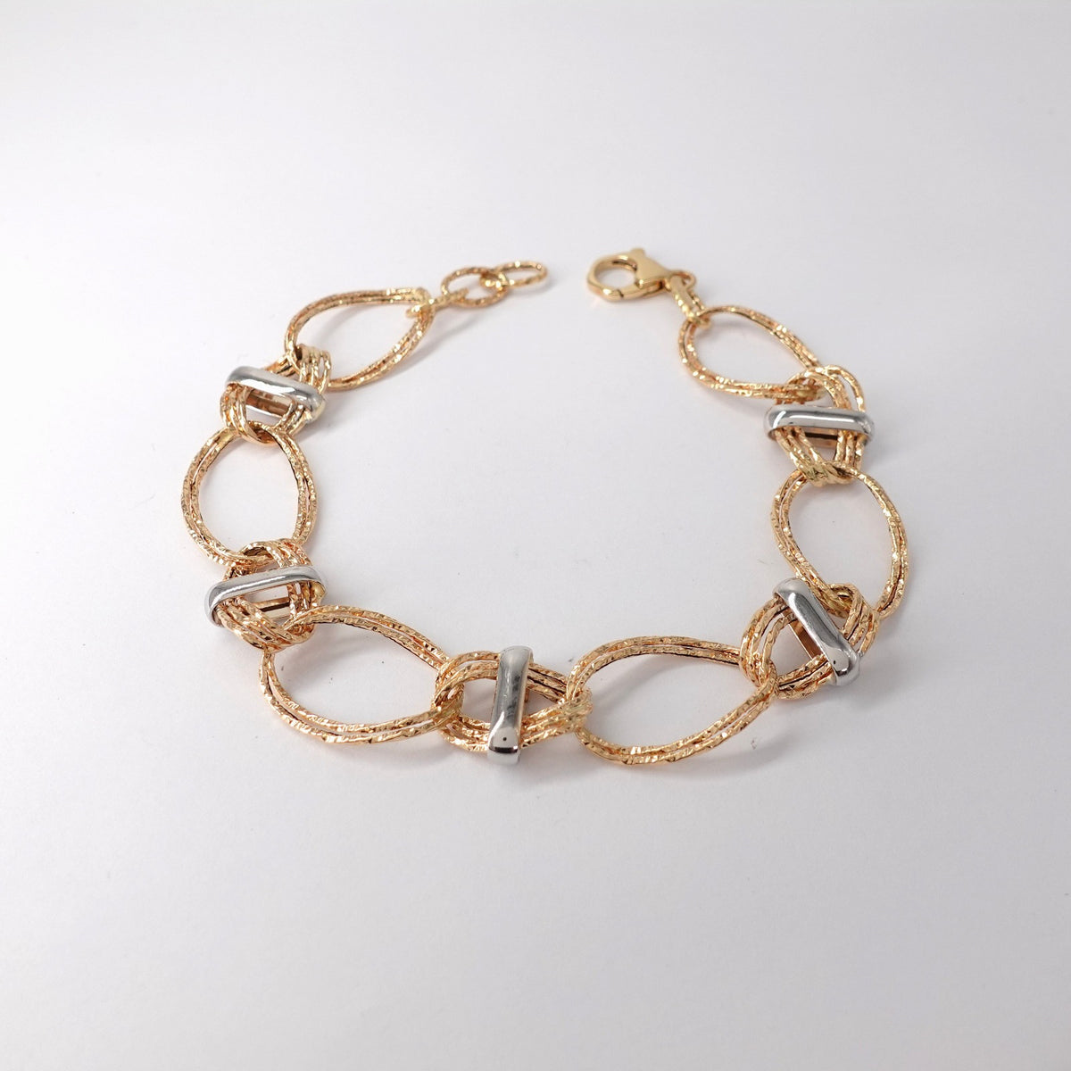 Bracciale a Grandi Anelli Intrecciati