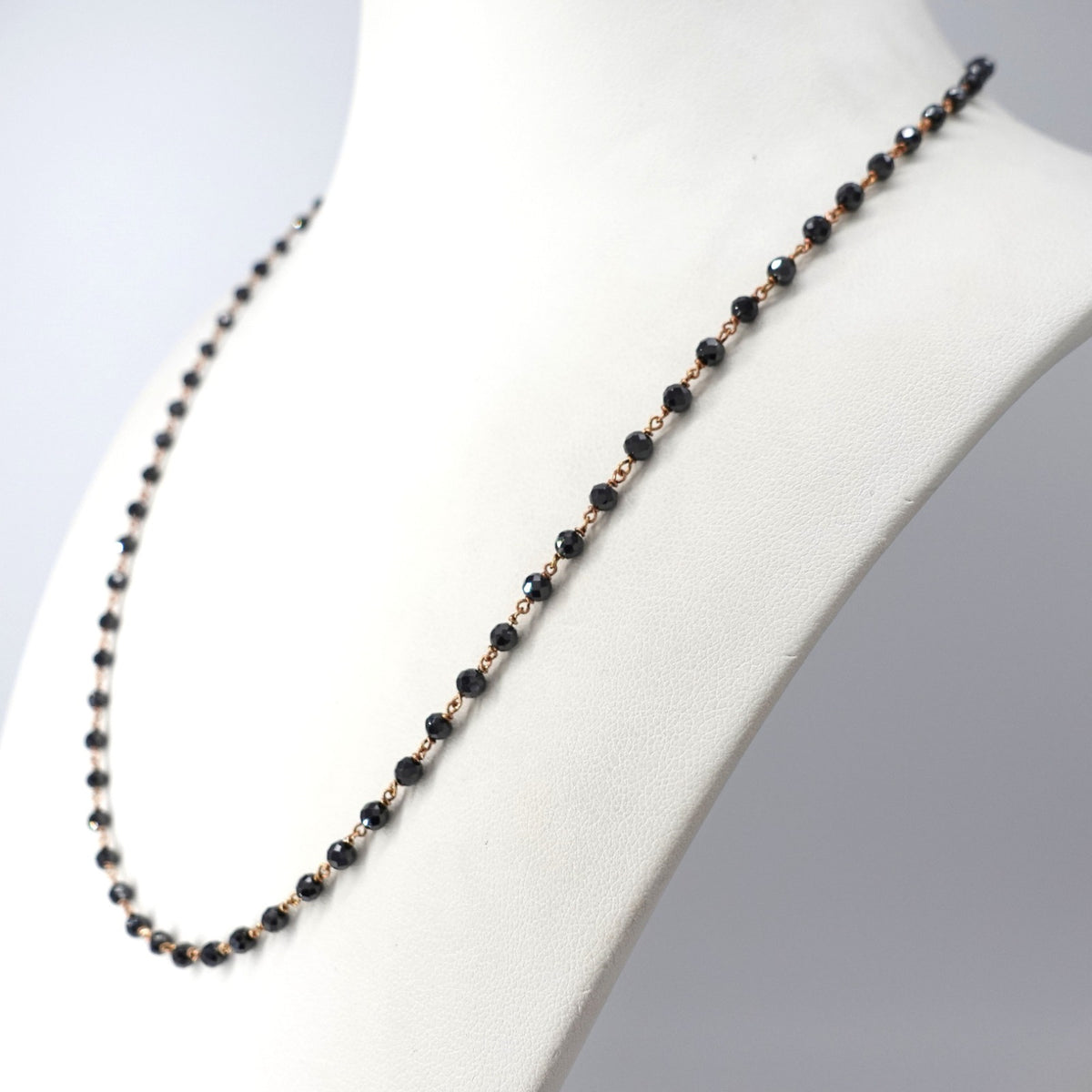 Collana Rosario con spinelli neri