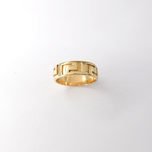 Anello con  design geometrico