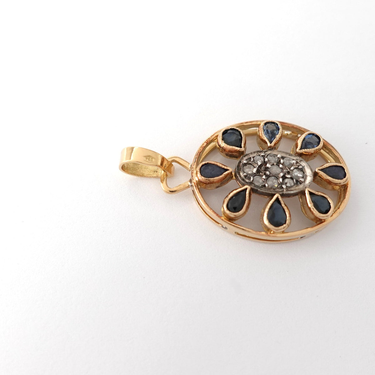 Ciondolo Medaglione Vintage  con Zaffiri e Diamanti Taglio Antico