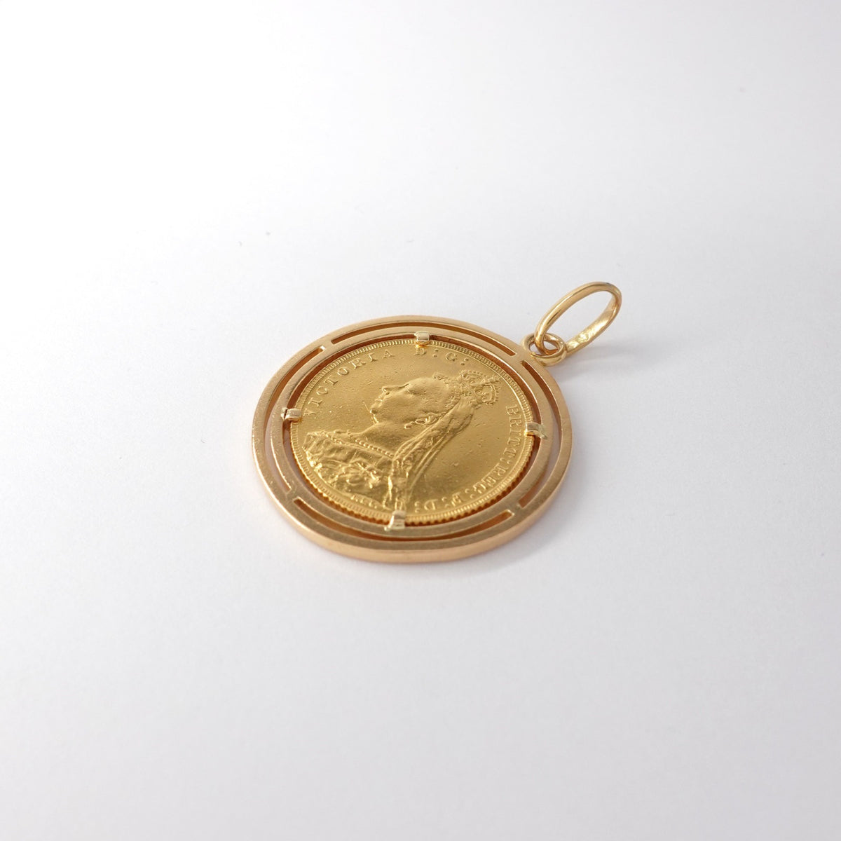 Ciondolo Medaglione con Moneta "Sterlina d'Oro 1890"