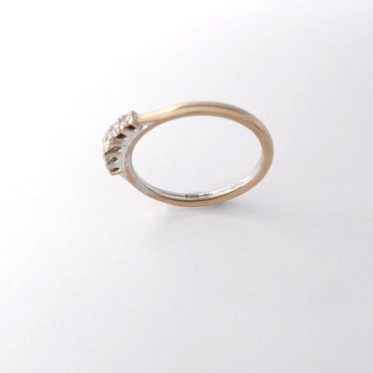 Anello Riviera  con Diamanti