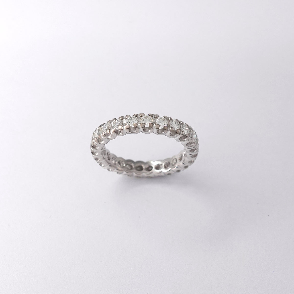 Anello Eternity con Diamanti