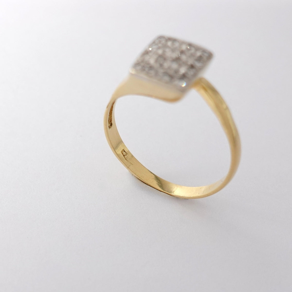 Anello  con Pavè di Diamanti