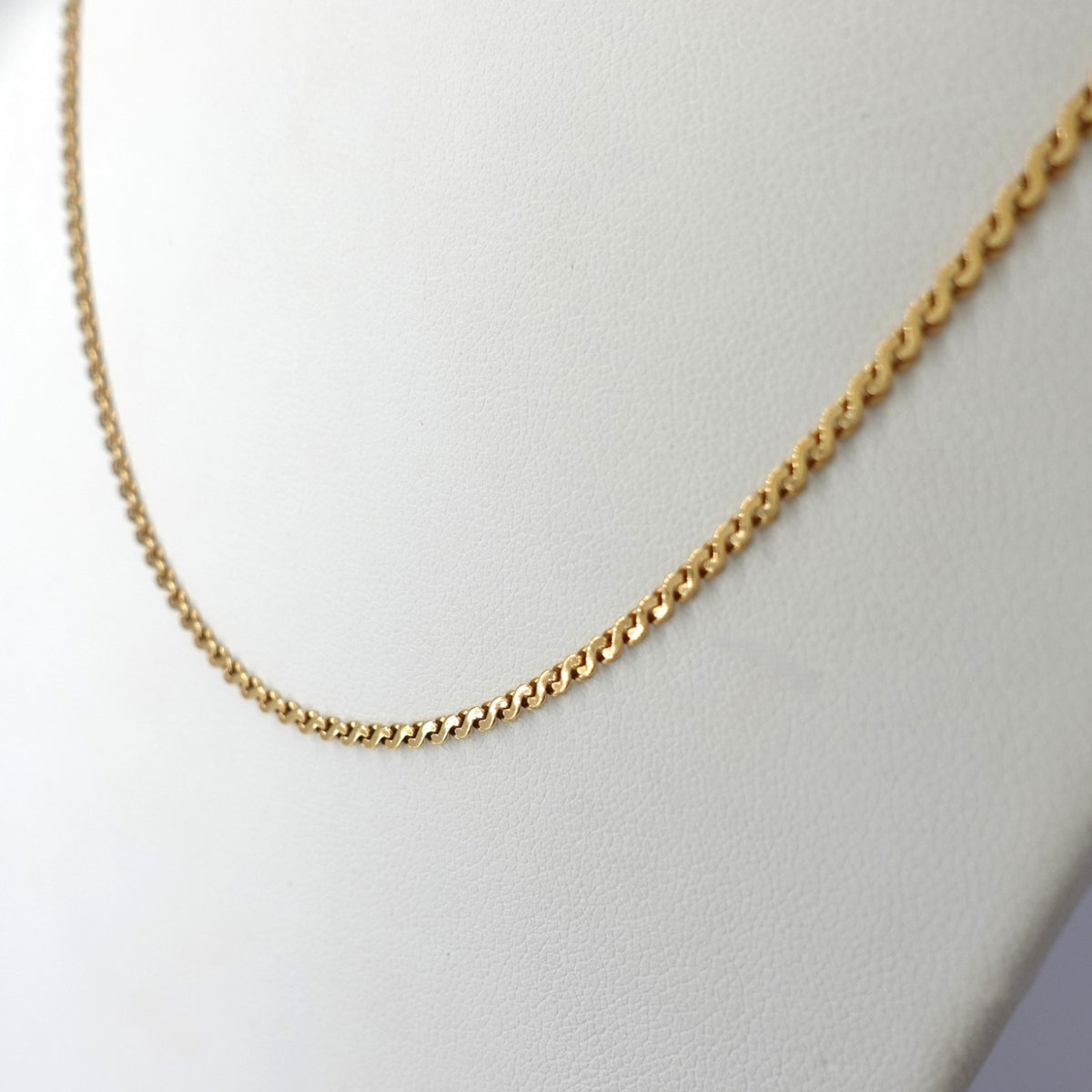 Collana  con Maglia a Esse