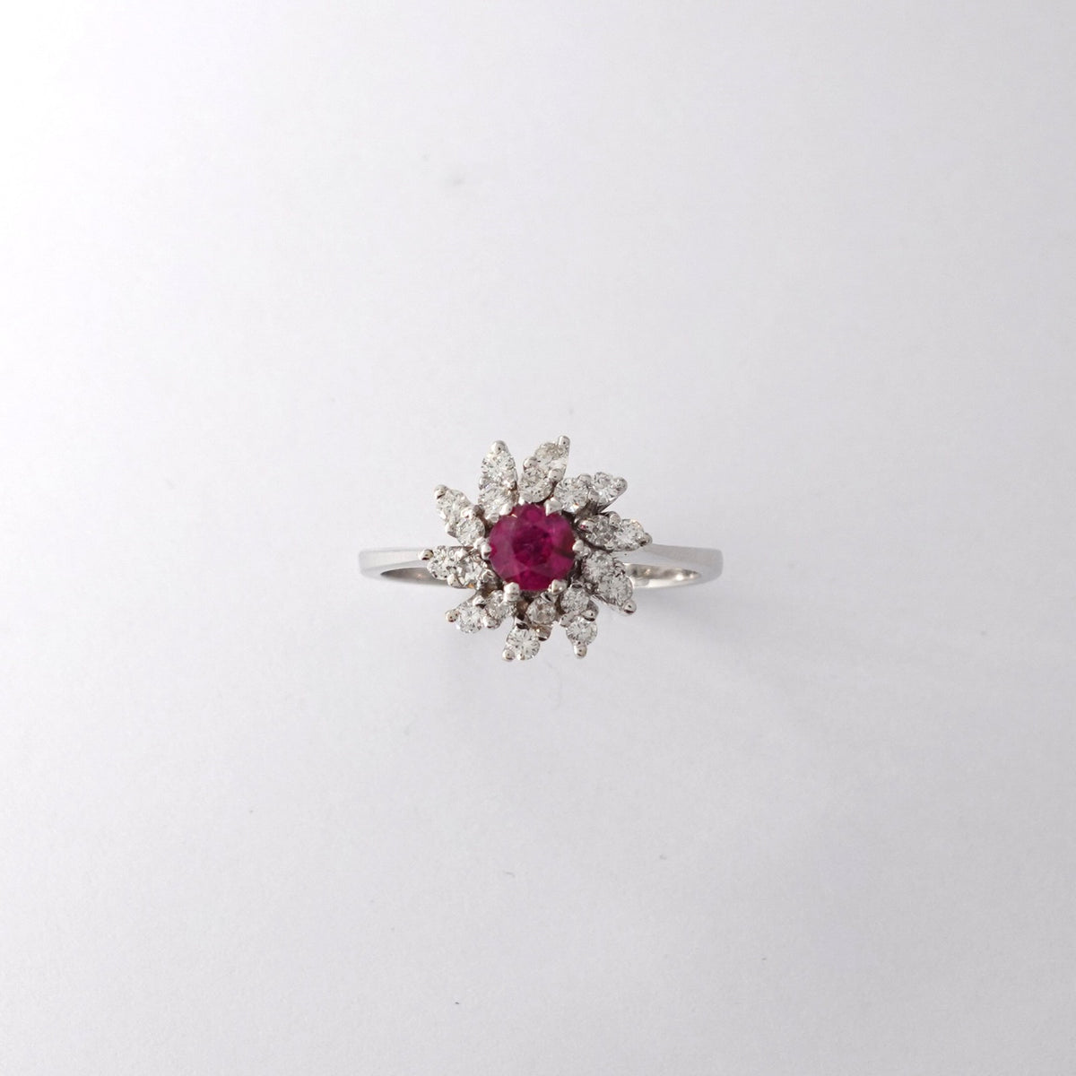 Anello Margueriten con Rubino e Diamanti